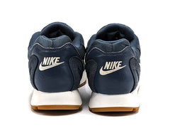 Nike Delfine