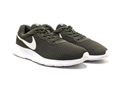 Nike Tanjun