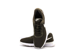 Nike Tanjun