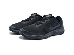 Nike Revolution 3