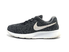 Nike Tanjun