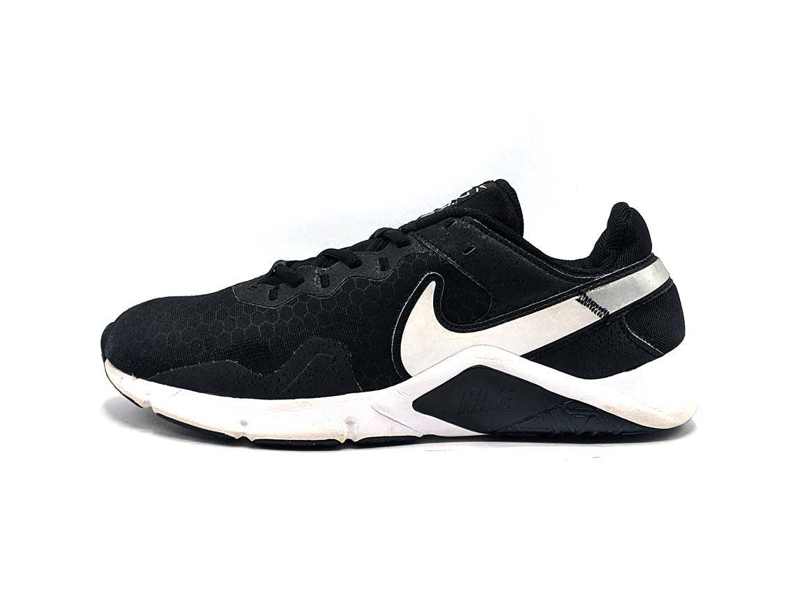 Nike Legend Essential