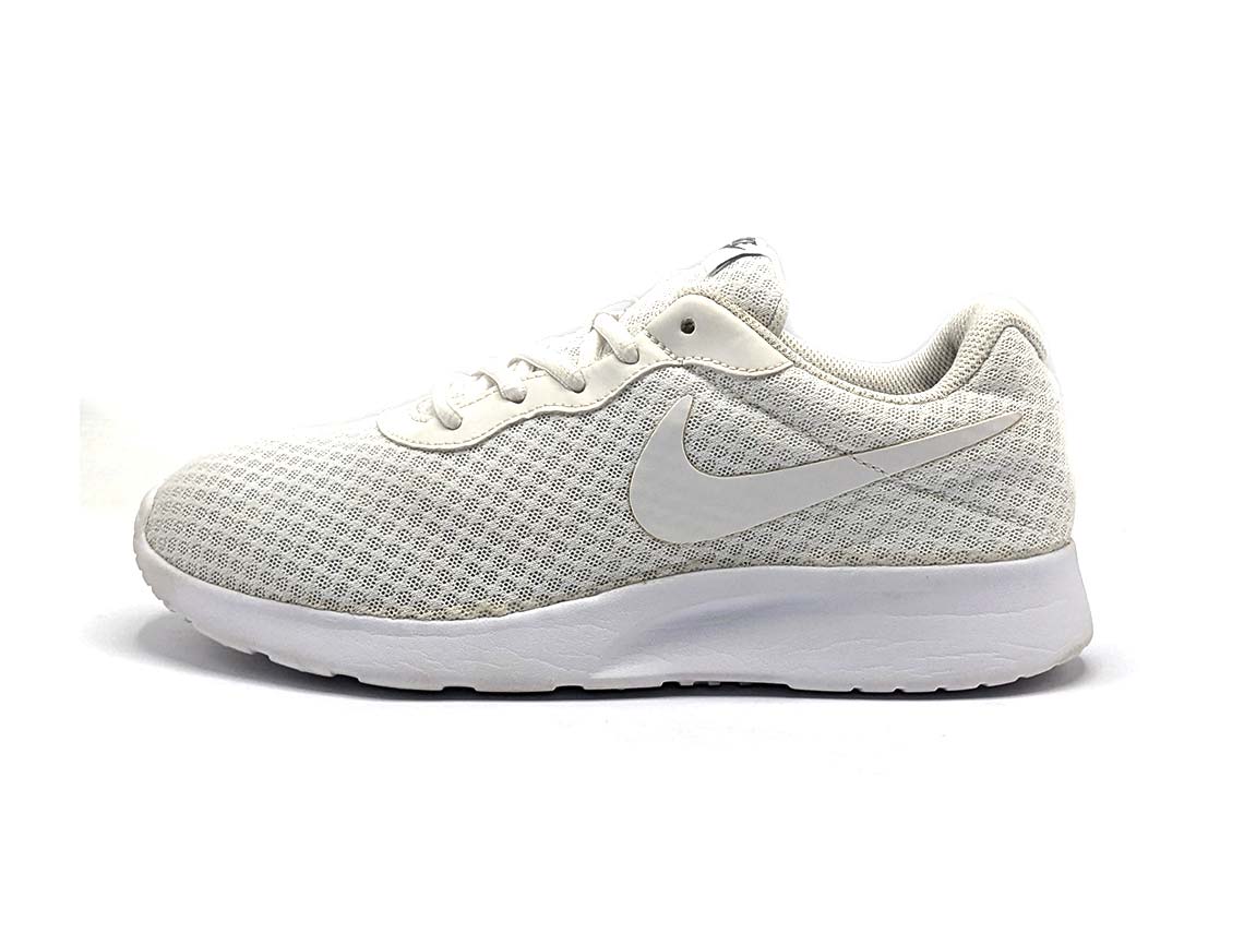 Nike Tanjun