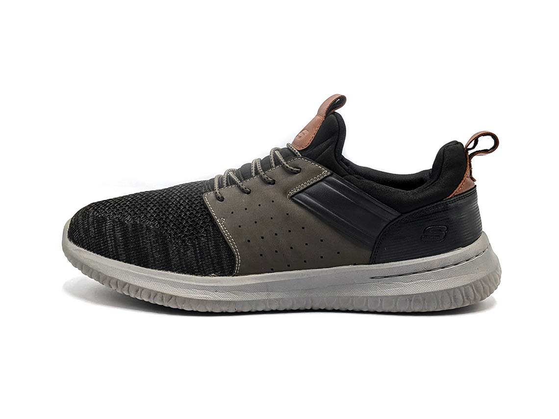 Skechers Delson Classic Fit