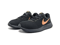 Nike Tanjun