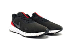 Nike Revolution 5