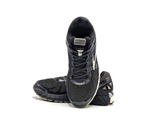 Brooks Beast 16
