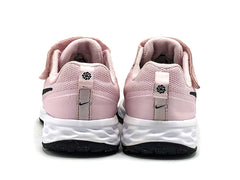 Nike Revolution 6