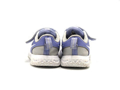 Nike Revolution 5