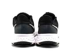 Nike Revolution 5