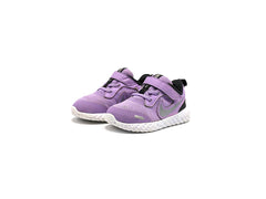 Nike Revolution 5