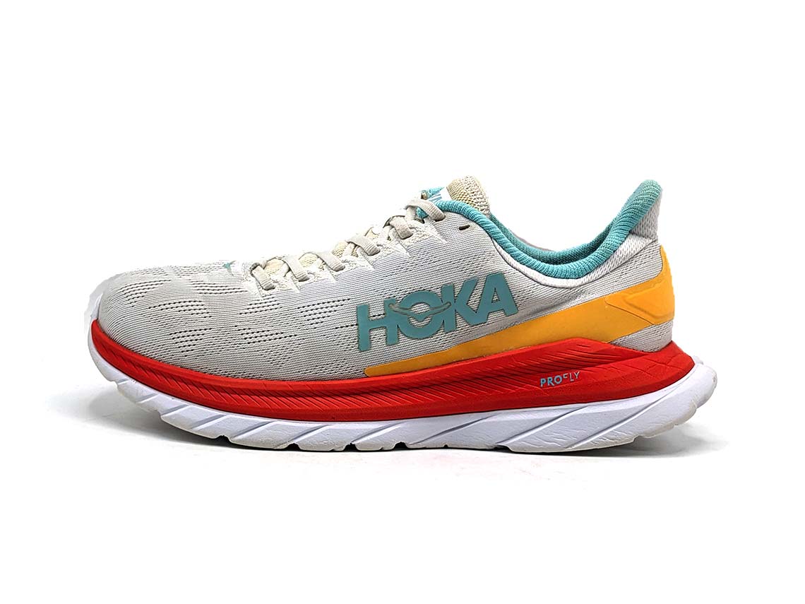 Hoka One One Mach 4