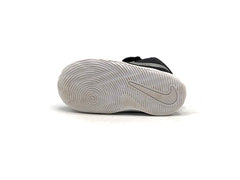 Nike Team Hustle D 9