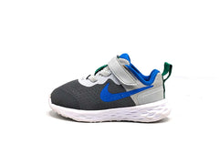 Nike Revolution 6