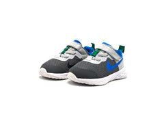 Nike Revolution 6
