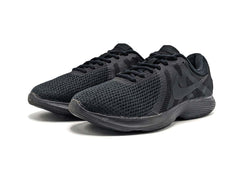Nike Revolution 4