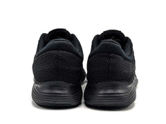 Nike Revolution 4