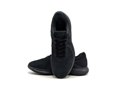 Nike Revolution 4