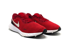 Nike Revolution 5