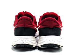 Nike Revolution 5