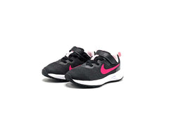Nike Revolution 6