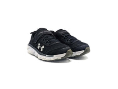 Under Armour Assert 8