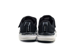 Under Armour Assert 8