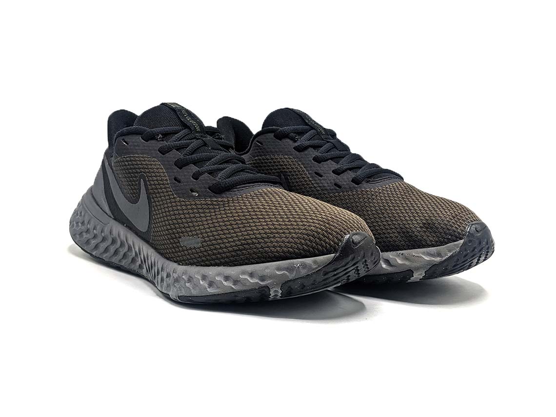 Nike Revolution – Replay