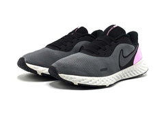 Nike Revolution 5