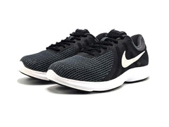 Nike Revolution 4