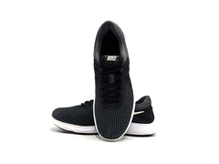 Nike Revolution 4