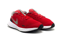 Nike Revolution 5