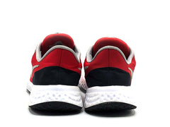 Nike Revolution 5