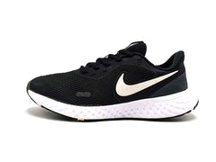Nike Revolution 5