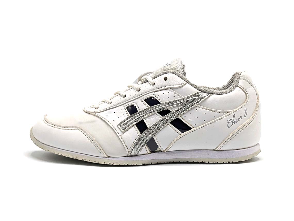 Asics Cheer 8