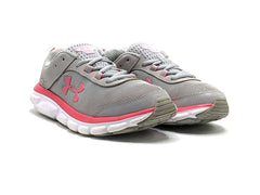 Under Armour Assert 8