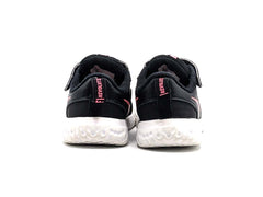 Nike Revolution 5