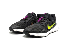 Nike Revolution 5