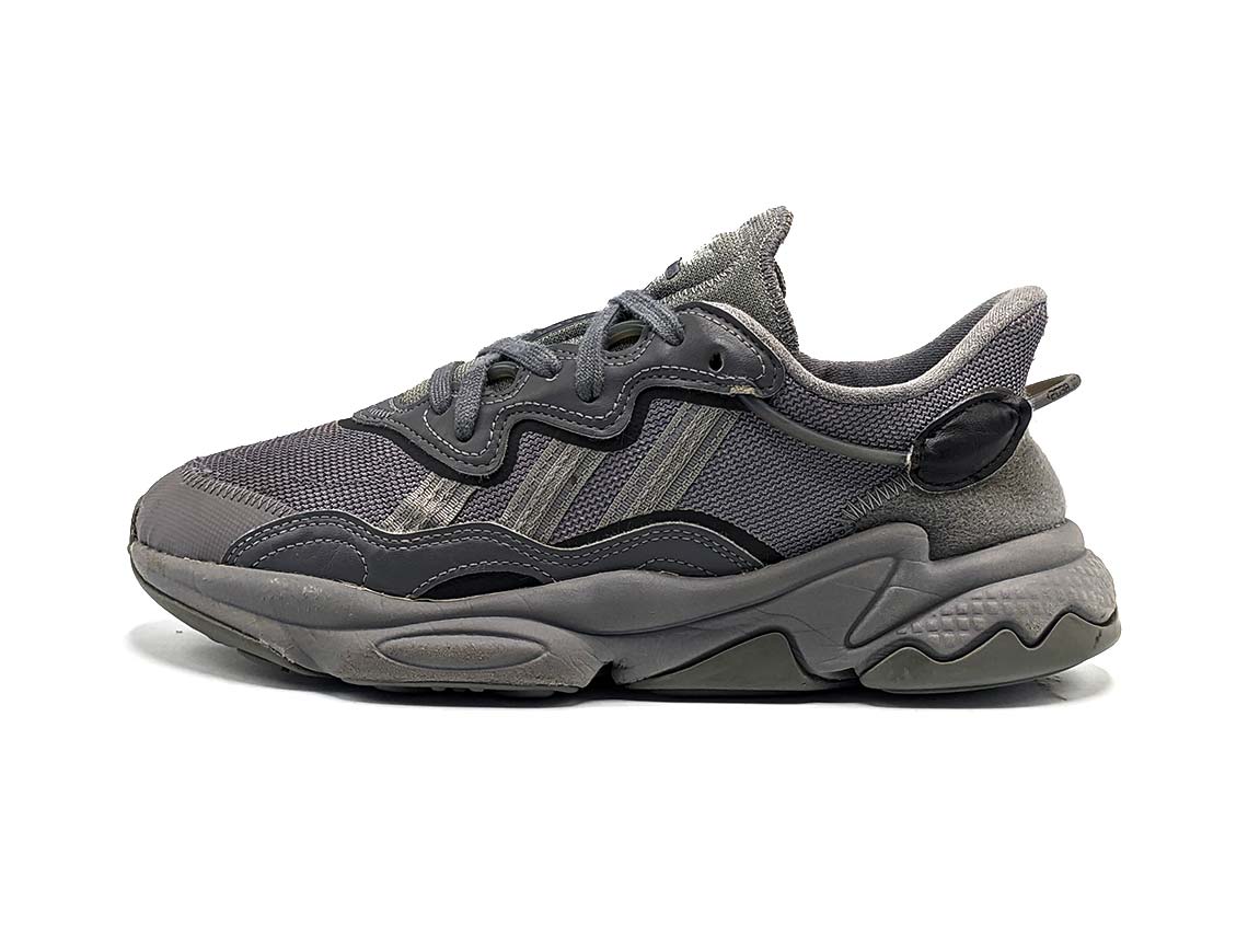 Adidas OZWEEGO