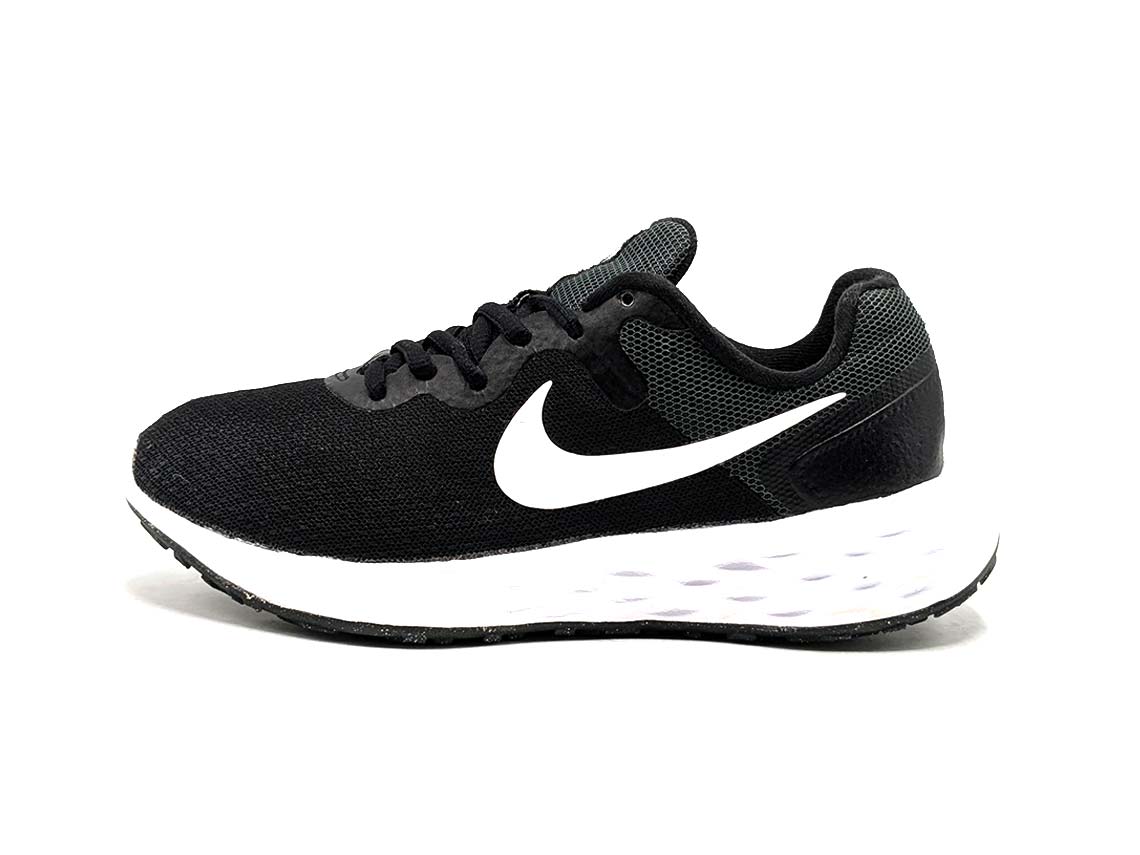 Nike Revolution 6