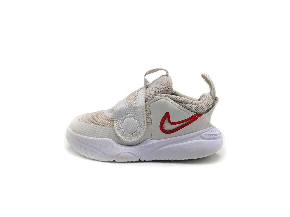 Nike Team Hustle D 11