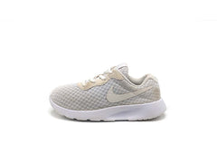 Nike Tanjun