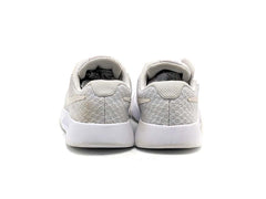 Nike Tanjun