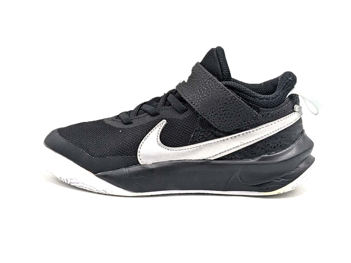 Nike Team Hustle D 10