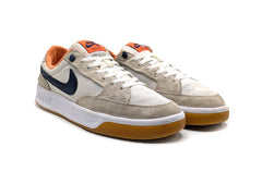 Nike SB Adversary