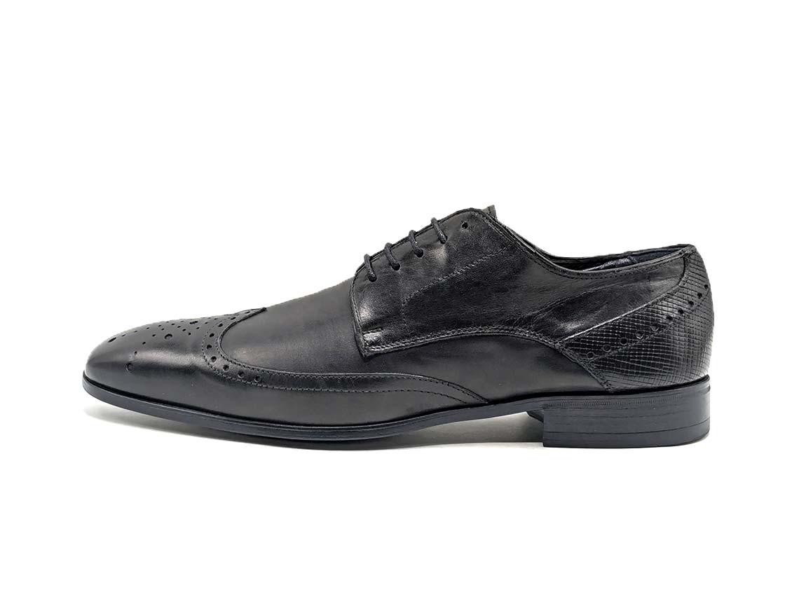 Daniel Kenneth - Leather