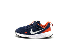 Nike Revolution 5