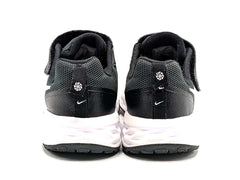 Nike Revolution 6