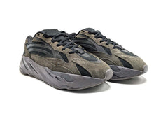 Adidas Yeezy Boost 700