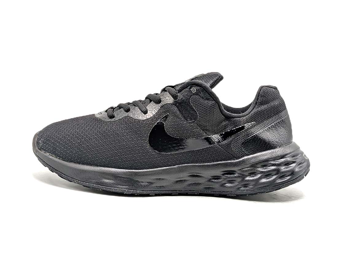 Nike Revolution 6